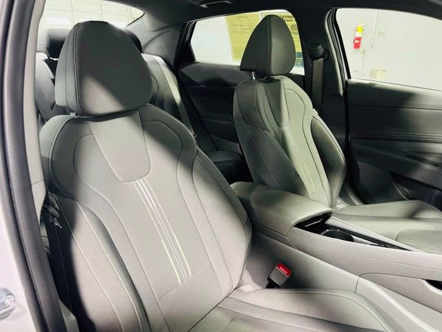 2025 Serenity White Hyundai Elantra SEL Convenience FWD Sedan