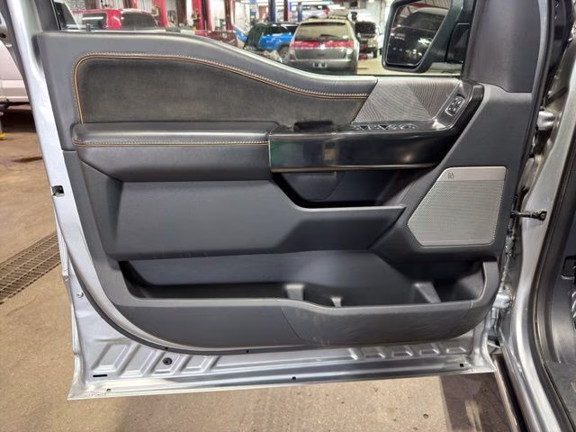 2022 Silver Metallic Ford F-150 Platinum 4X4 Truck