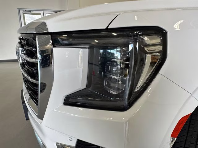 2024 Summit White GMC Yukon XL SLT 4X4 SUV