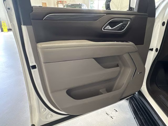 2024 Summit White GMC Yukon XL SLT 4X4 SUV