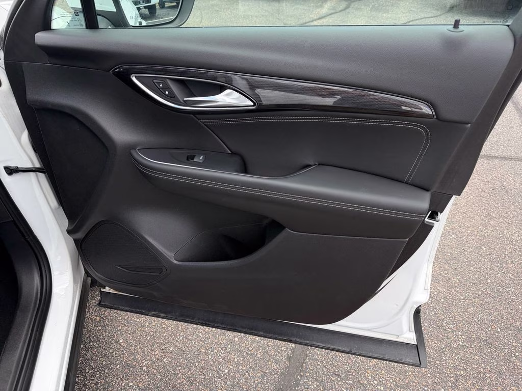 2023 Summit White Buick Envision Preferred w/Enhanced Driver Confidence Pkg AWD SUV