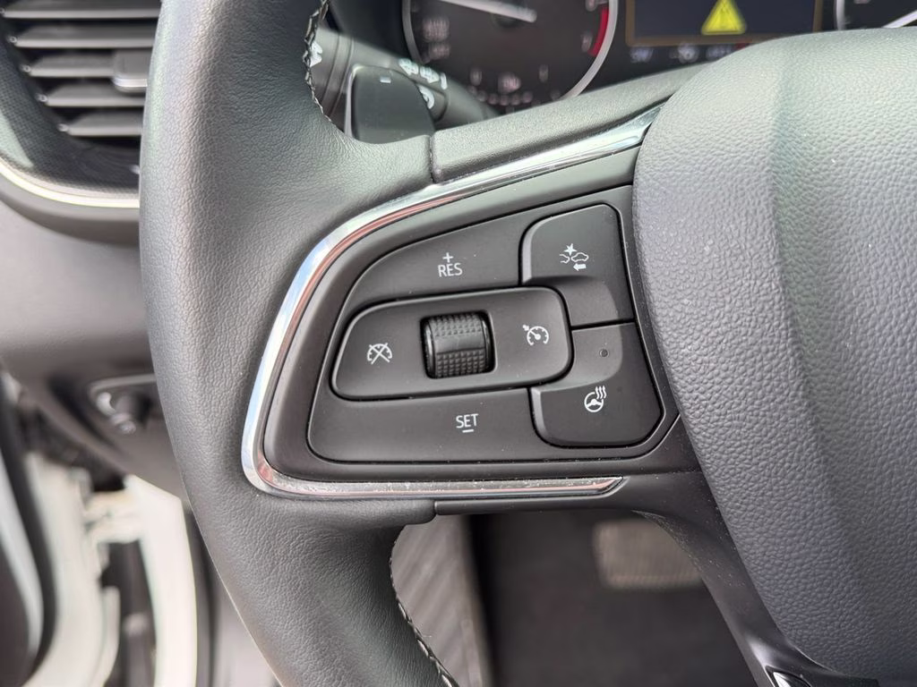 2023 Summit White Buick Envision Preferred w/Enhanced Driver Confidence Pkg AWD SUV