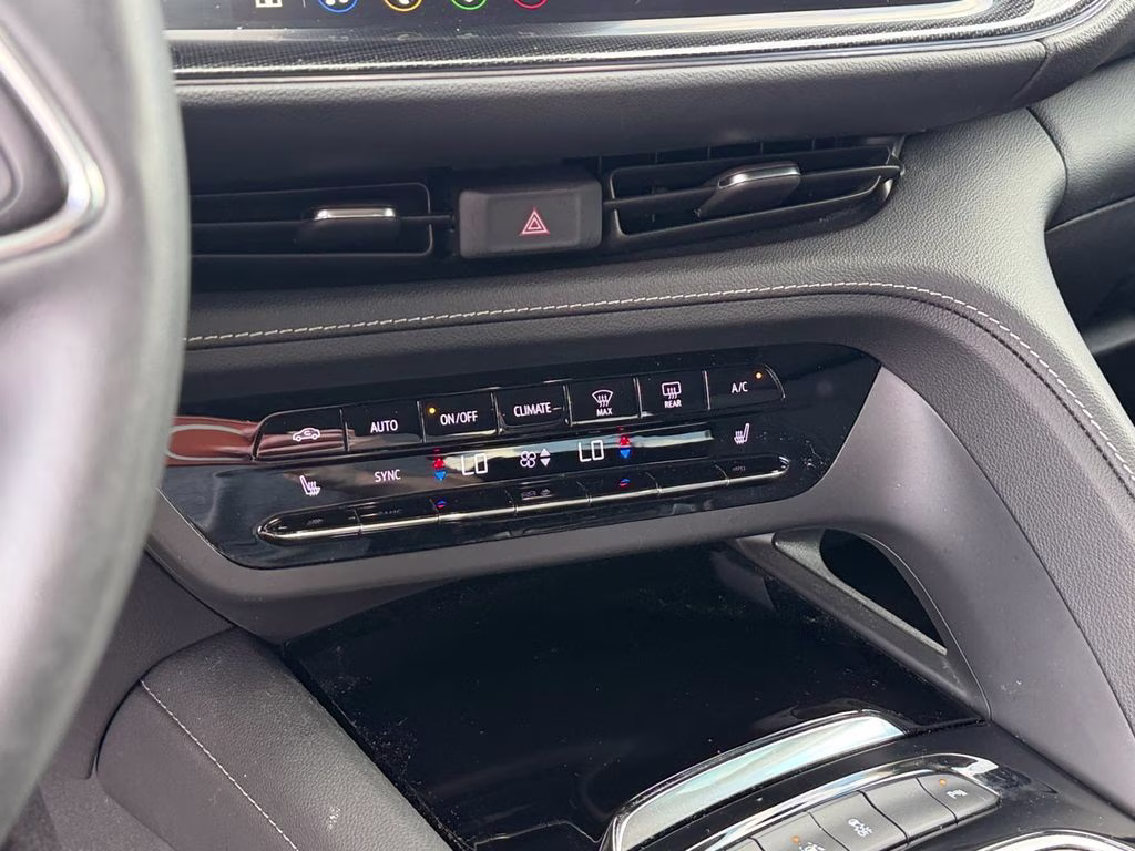 2023 Summit White Buick Envision Preferred w/Enhanced Driver Confidence Pkg AWD SUV