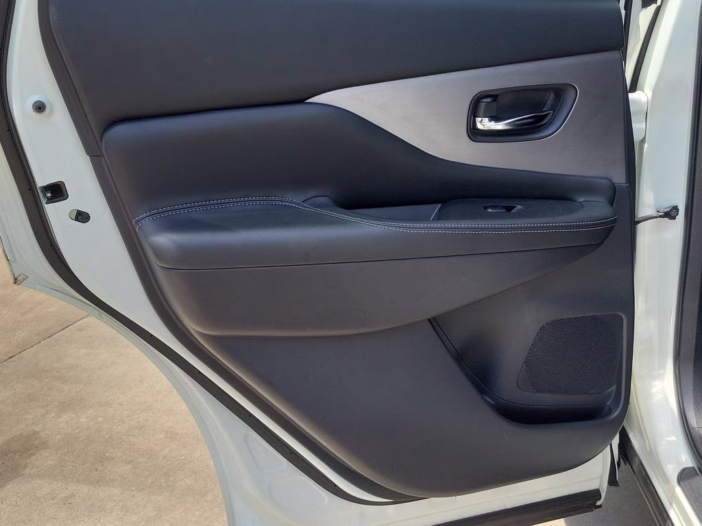 2019 Pearl White Tricoat Nissan Murano S FWD SUV