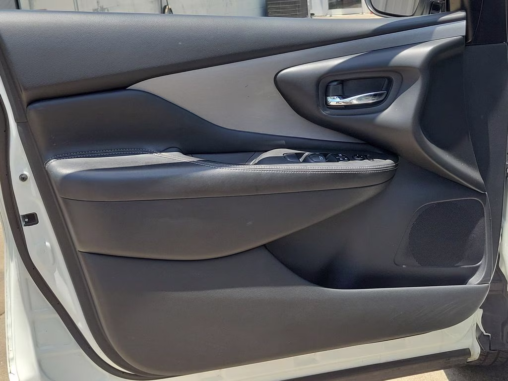 2019 Pearl White Tricoat Nissan Murano S FWD SUV