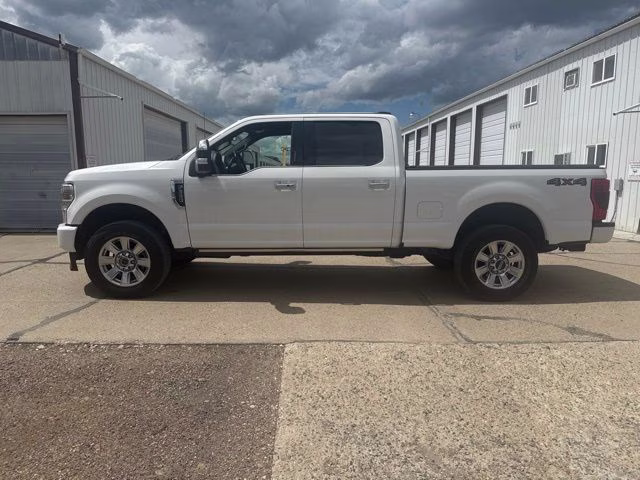 2022 White Metallic Ford Super Duty F-350 SRW Platinum 4X4 Truck