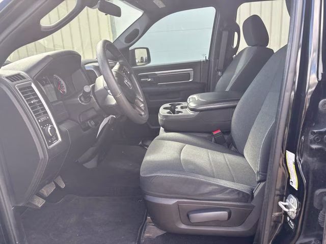 2021 Diamond Black Crystal Pearlcoat Ram 1500 Classic Warlock 4X4 Truck