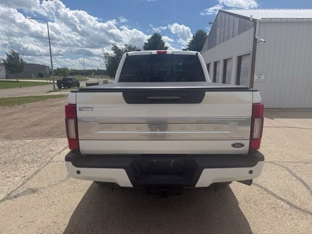 2022 White Metallic Ford Super Duty F-350 SRW Platinum 4X4 Truck