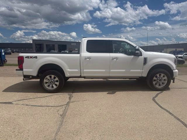 2022 White Metallic Ford Super Duty F-350 SRW Platinum 4X4 Truck