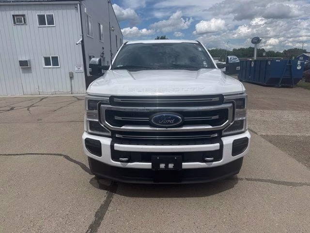 2022 White Metallic Ford Super Duty F-350 SRW Platinum 4X4 Truck