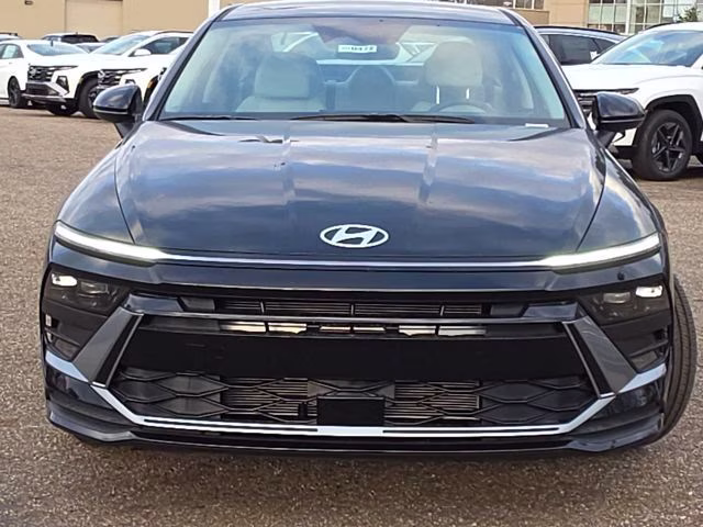 2026 Abyss Black Hyundai Sonata SE FWD Sedan