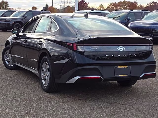 2026 Abyss Black Hyundai Sonata SE FWD Sedan