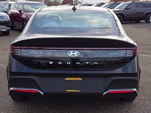 2026 Abyss Black Hyundai Sonata SE FWD Sedan