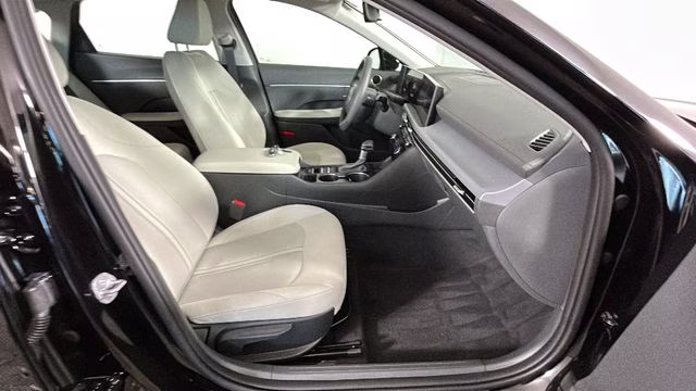 2026 Abyss Black Hyundai Sonata SE FWD Sedan