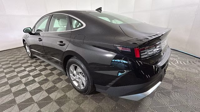 2026 Abyss Black Hyundai Sonata SE FWD Sedan