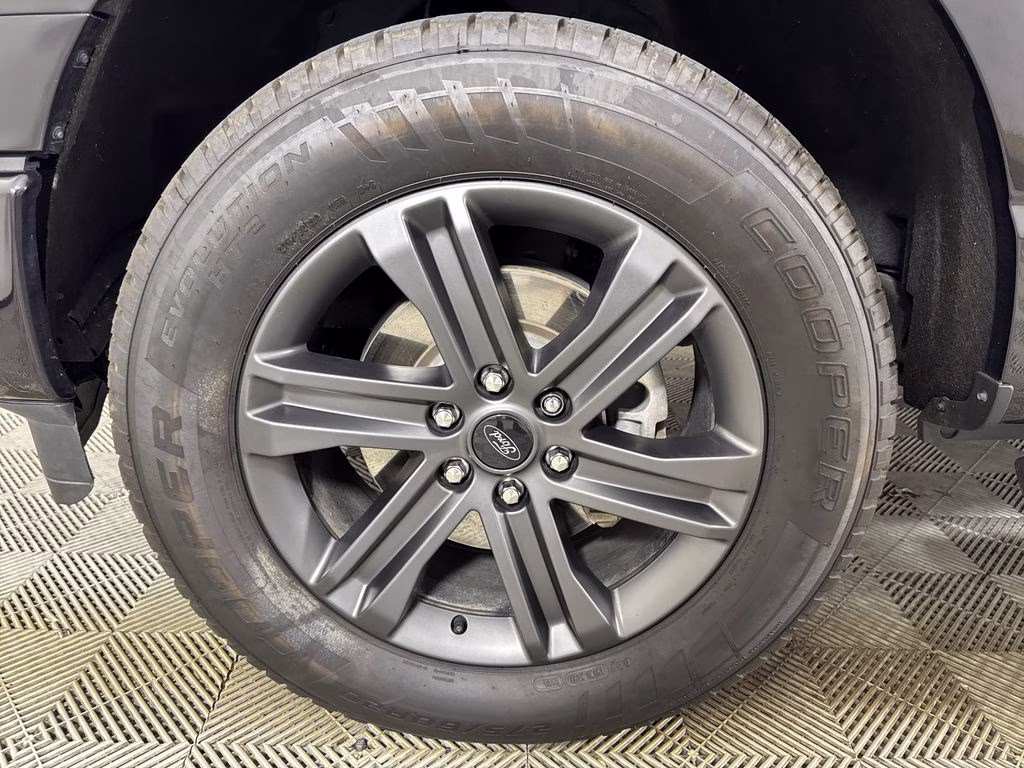 2023 Agate Black Metallic Ford F-150 XLT 4X4 Truck