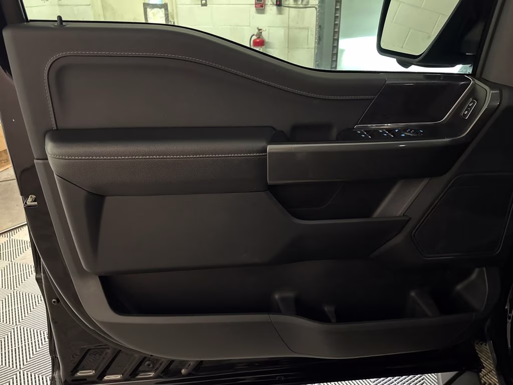 2023 Agate Black Metallic Ford F-150 XLT 4X4 Truck