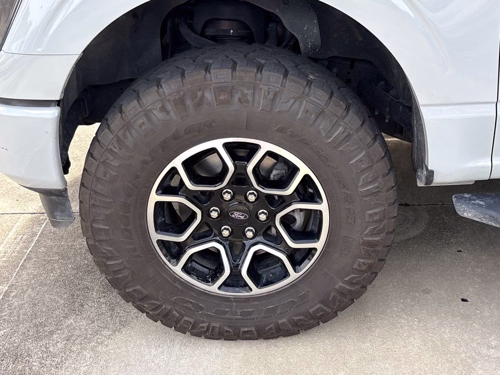 2023 Avalanche Ford F-150 XLT 4X4 Truck