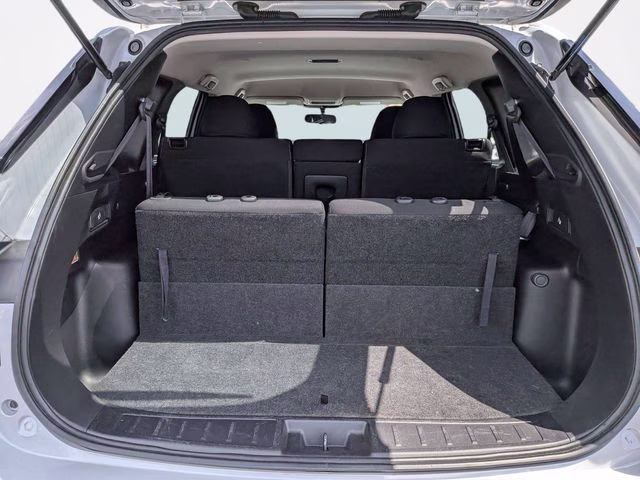 2022 White Diamond Mitsubishi Outlander ES 4X4 SUV