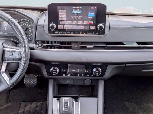 2022 White Diamond Mitsubishi Outlander ES 4X4 SUV