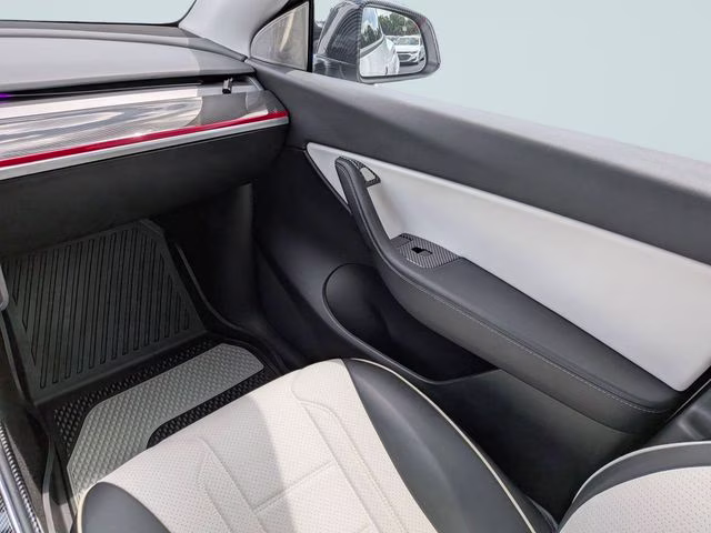 2020 Pearl White Multi-Coat Tesla Model Y Performance AWD SUV
