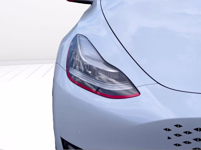 2020 Pearl White Multi-Coat Tesla Model Y Performance AWD SUV