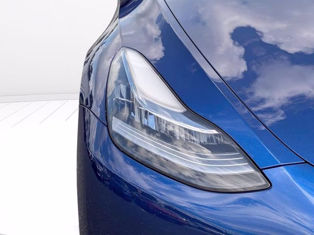 2022 Deep Blue Metallic Tesla Model Y Long Range AWD SUV