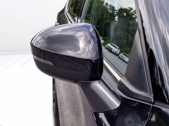 2022 Labrador Black Pearl Mitsubishi Outlander Black Edition FWD SUV
