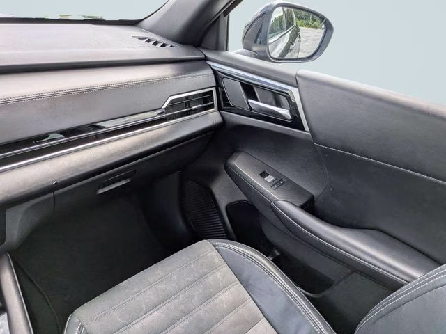 2022 Labrador Black Pearl Mitsubishi Outlander Black Edition FWD SUV