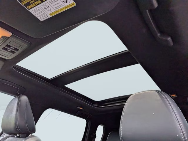 2022 Labrador Black Pearl Mitsubishi Outlander Black Edition FWD SUV
