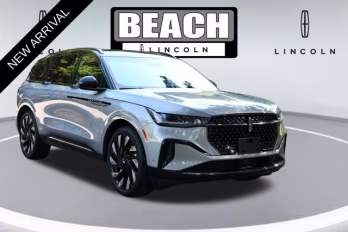 2024 Gray Metallic Lincoln Nautilus Reserve AWD SUV