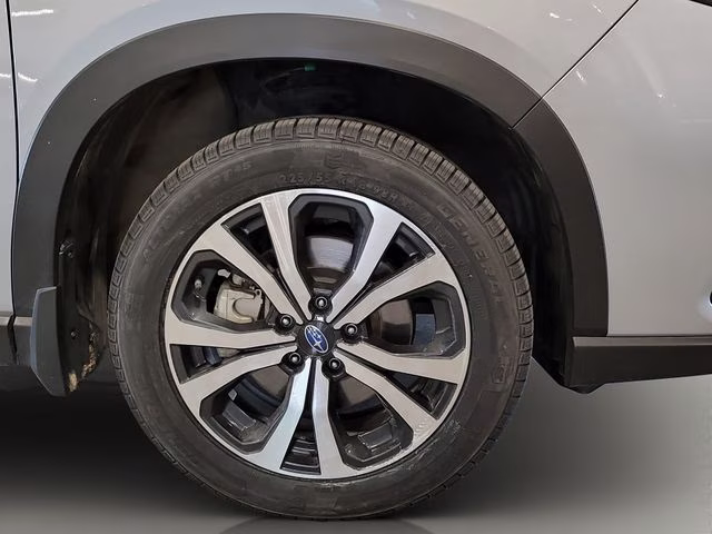 2022 Ice Silver Metallic Subaru Forester Limited AWD SUV