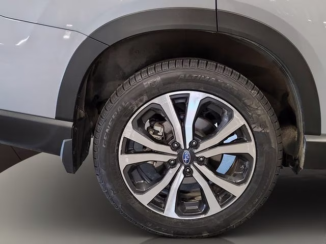 2022 Ice Silver Metallic Subaru Forester Limited AWD SUV