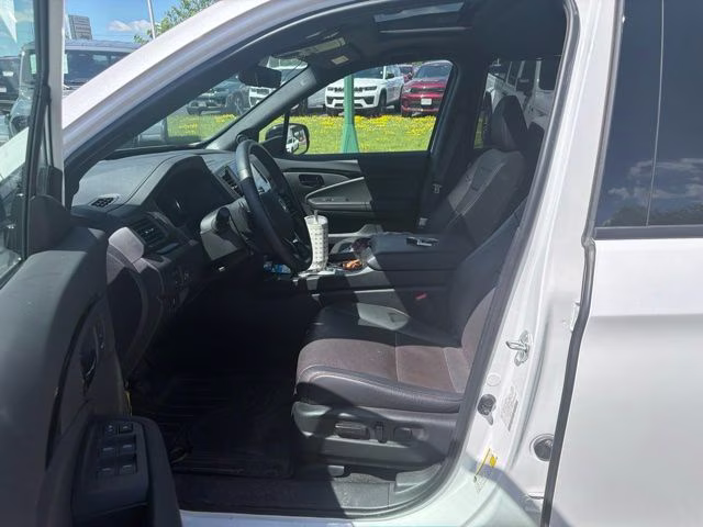 2024 White Honda Passport Black Edition AWD SUV