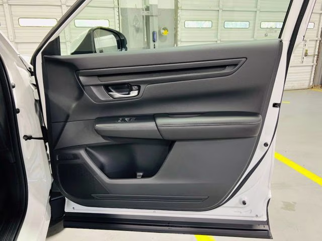 2026 Platinum White Pearl Honda CR-V LX AWD SUV
