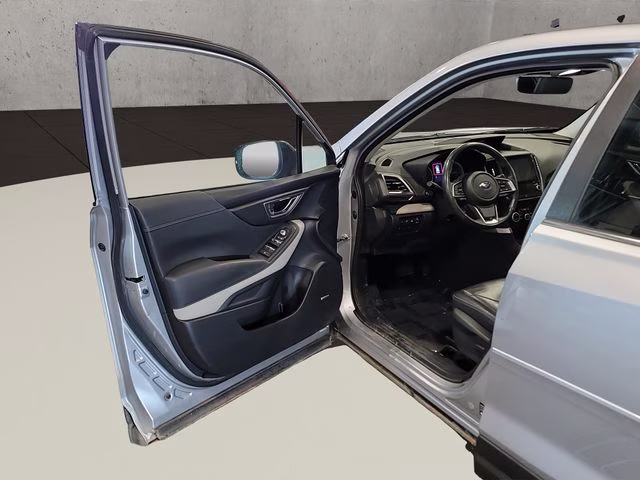 2022 Ice Silver Metallic Subaru Forester Limited AWD SUV