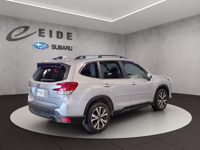 2022 Ice Silver Metallic Subaru Forester Limited AWD SUV