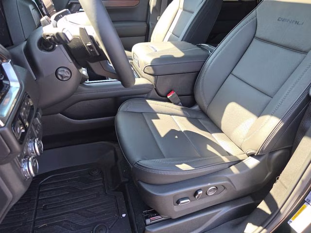 2026 Onyx Black GMC Yukon Denali 4X4 SUV