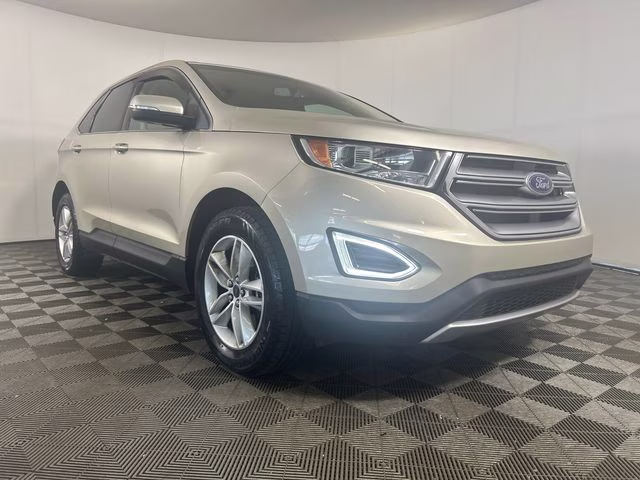2018 White Gold Metallic Ford Edge SEL AWD SUV
