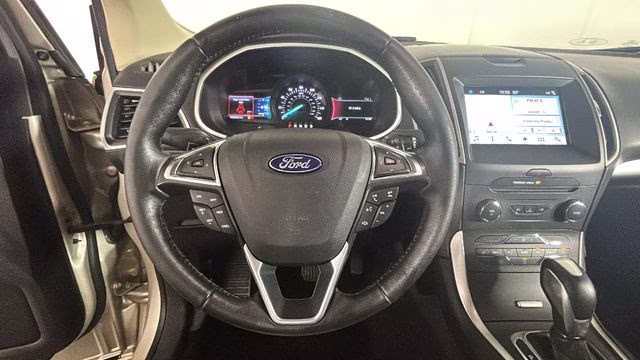 2018 White Gold Metallic Ford Edge SEL AWD SUV