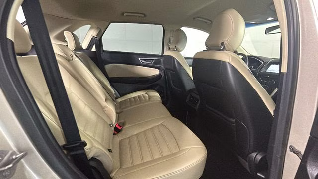 2018 White Gold Metallic Ford Edge SEL AWD SUV
