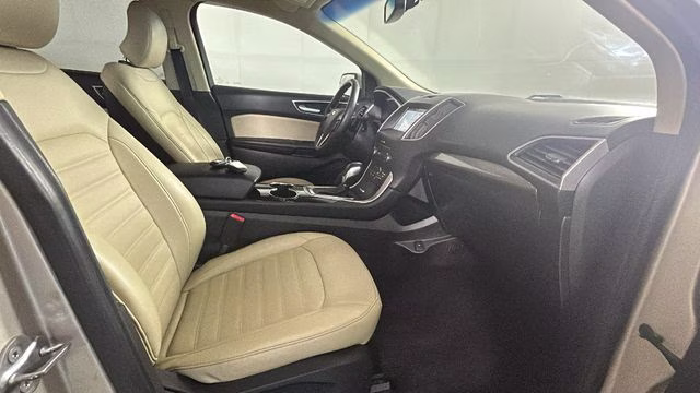 2018 White Gold Metallic Ford Edge SEL AWD SUV