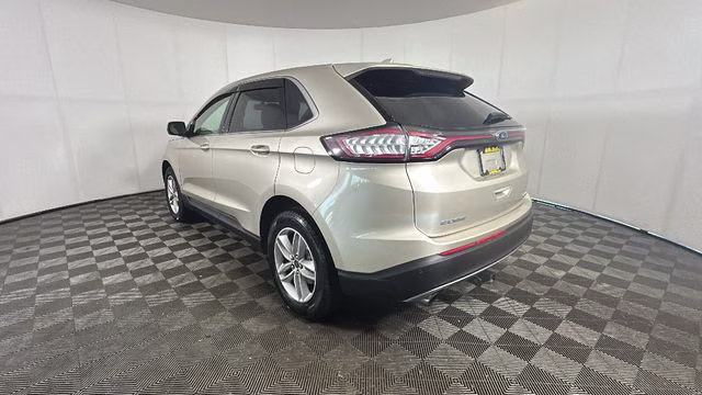 2018 White Gold Metallic Ford Edge SEL AWD SUV