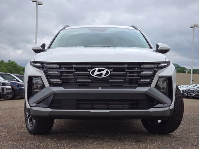 2026 White Pearl Hyundai Tucson SEL Plus AWD SUV