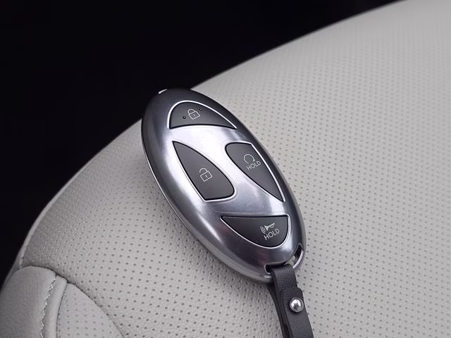 2026 White Pearl Hyundai Tucson SEL Plus AWD SUV