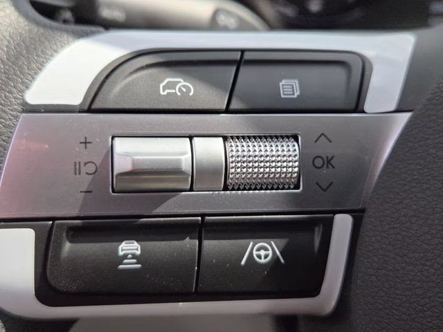 2026 Shimmering Silver Hyundai Tucson SEL Plus AWD SUV