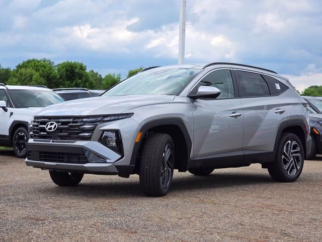 2026 Shimmering Silver Hyundai Tucson SEL Plus AWD SUV