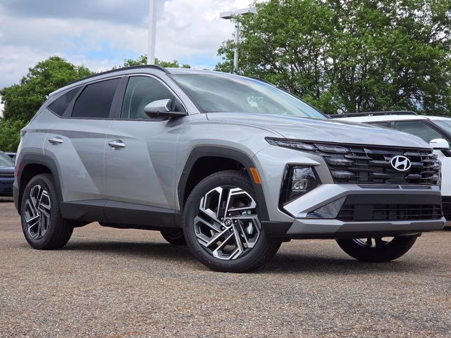 2026 Shimmering Silver Hyundai Tucson SEL Plus AWD SUV