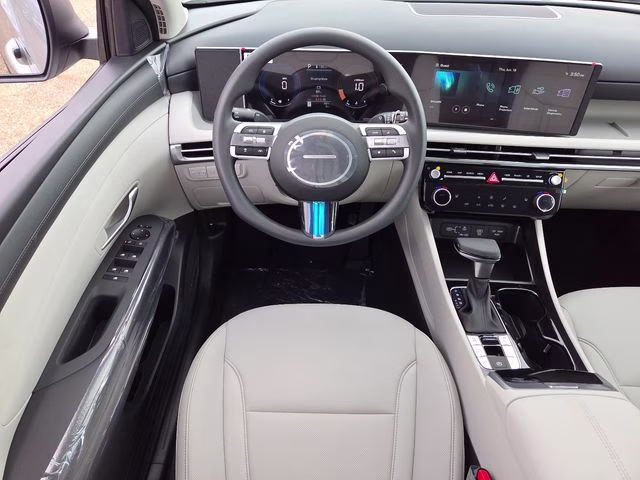 2026 Shimmering Silver Hyundai Tucson SEL Plus AWD SUV