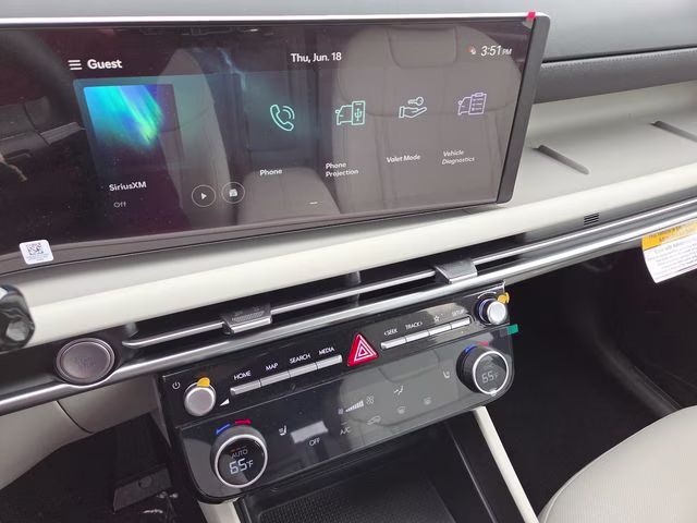 2026 Shimmering Silver Hyundai Tucson SEL Plus AWD SUV